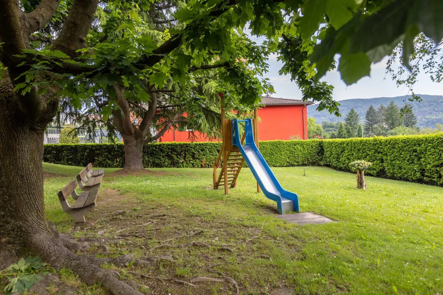 Appartamento spazioso con terrazze - Foto 9 di 10