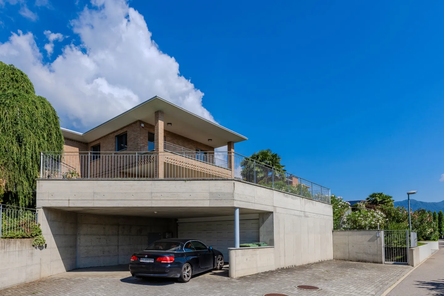 PRACHTIGE UND GERÄUMIGE VILLA 5.5 MIT GARTEN UND SCHWIMMBAD IN MANNO - Foto 9 von 12