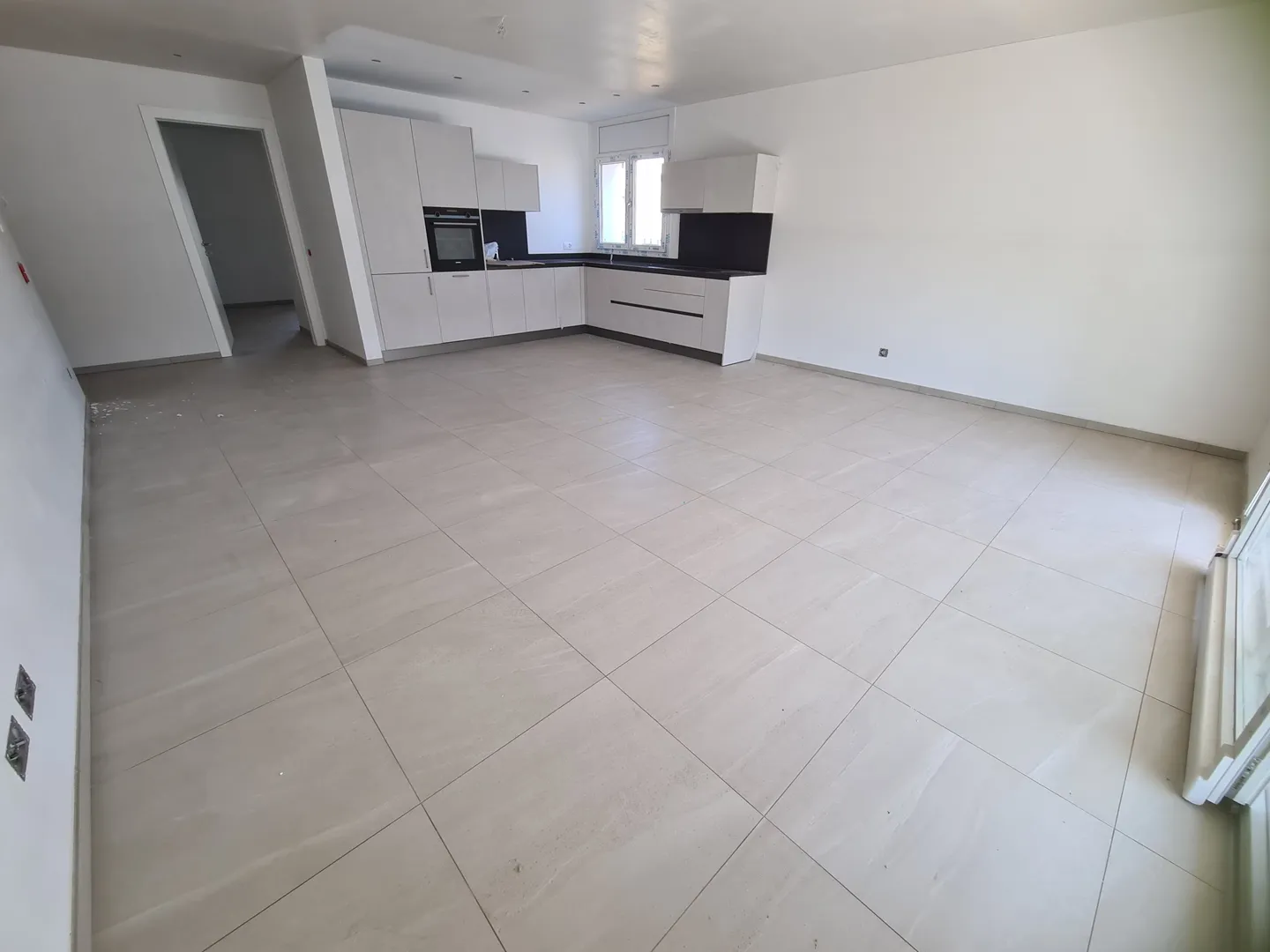 3.5 LOCALI DI NUOVA COSTRUZIONE CON 2 TERRAZZE A CASLANO - Foto 3 di 10