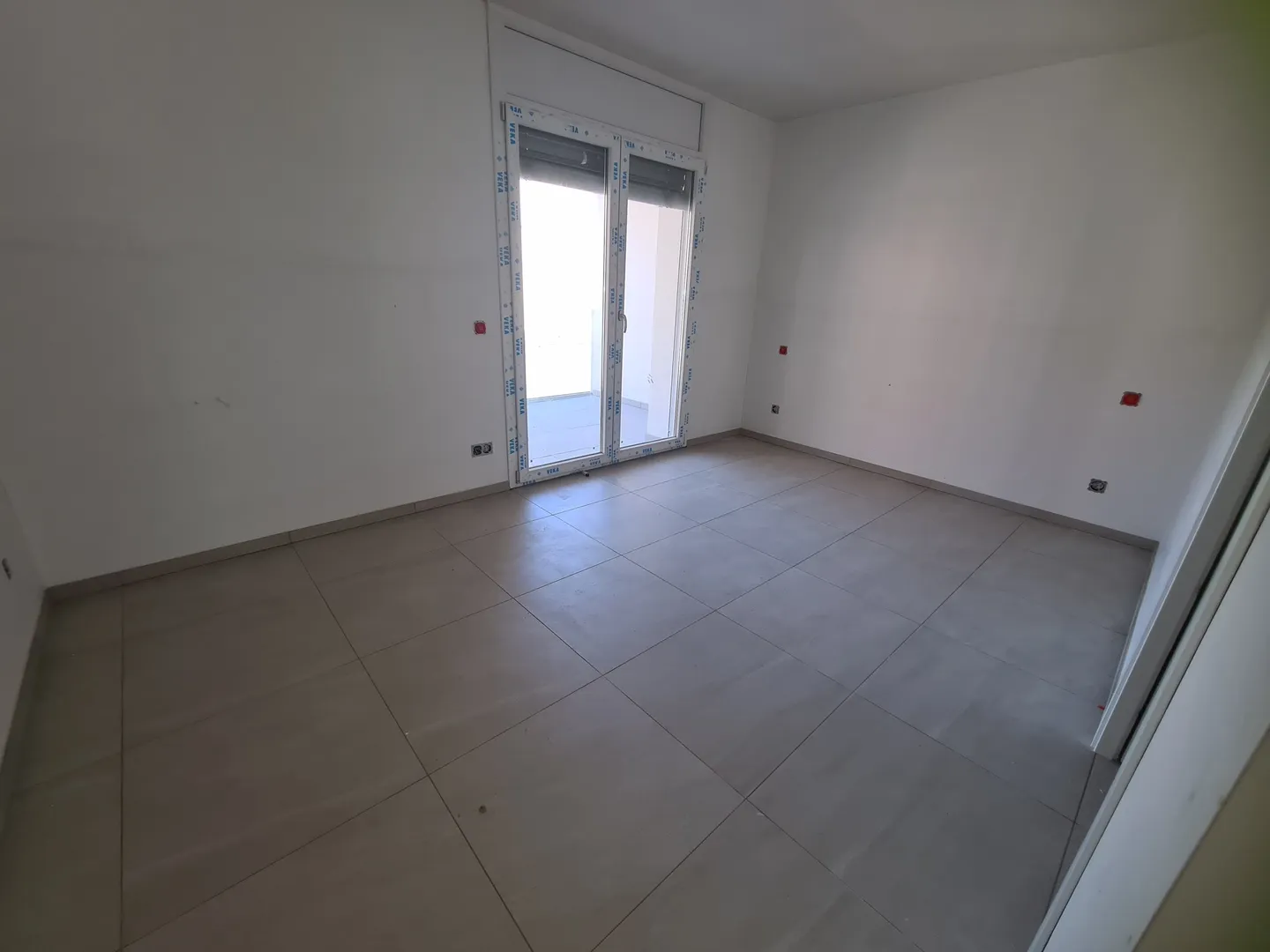 3.5 LOCALI DI NUOVA COSTRUZIONE CON 2 TERRAZZE A CASLANO - Foto 5 di 10