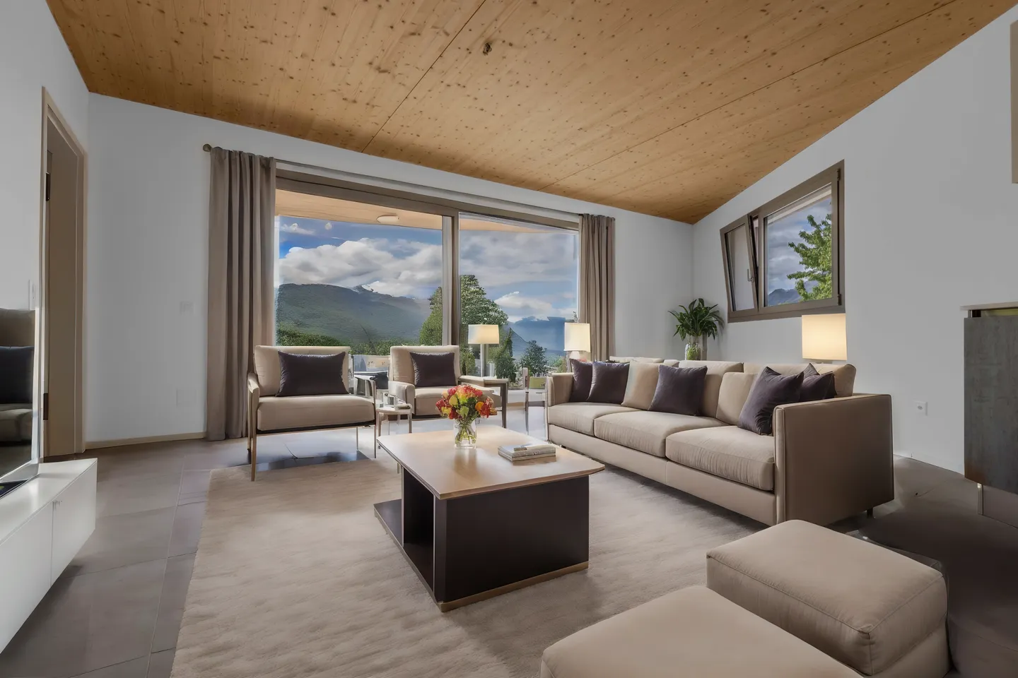 AMPIO E MODERNO 2.5 CON GRANDE TERRAZZA A PIANEZZO - Photo 1 of 10