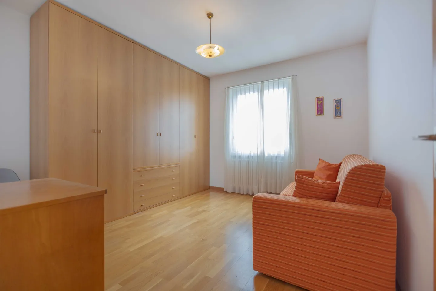 ANGEBOT - GERÄUMIGE 3.5 ZIMMER MÖBLIERT MIT 2 BALKONEN IN BALERNA - Foto 6 von 13