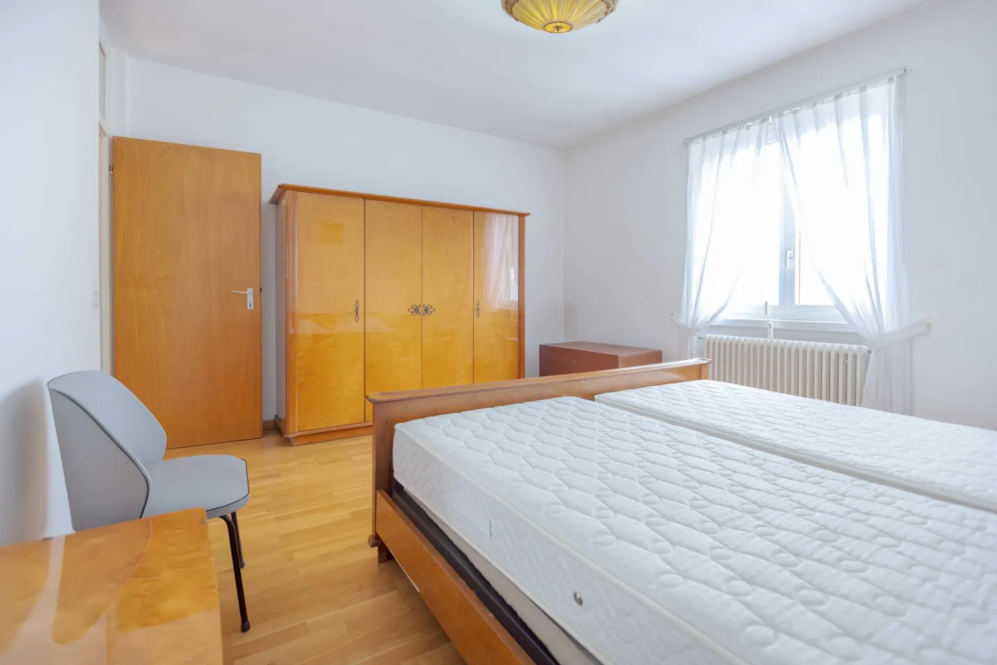 ANGEBOT - GERÄUMIGE 3.5 ZIMMER MÖBLIERT MIT 2 BALKONEN IN BALERNA - Foto 9 von 13