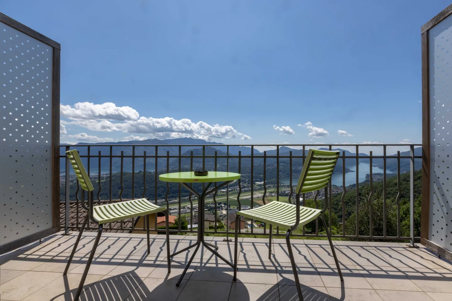TASSO 0.80 - STUNNING 3.5 ROOMS WITH OPEN VIEW IN CADEMARIO - Photo 1 of 9