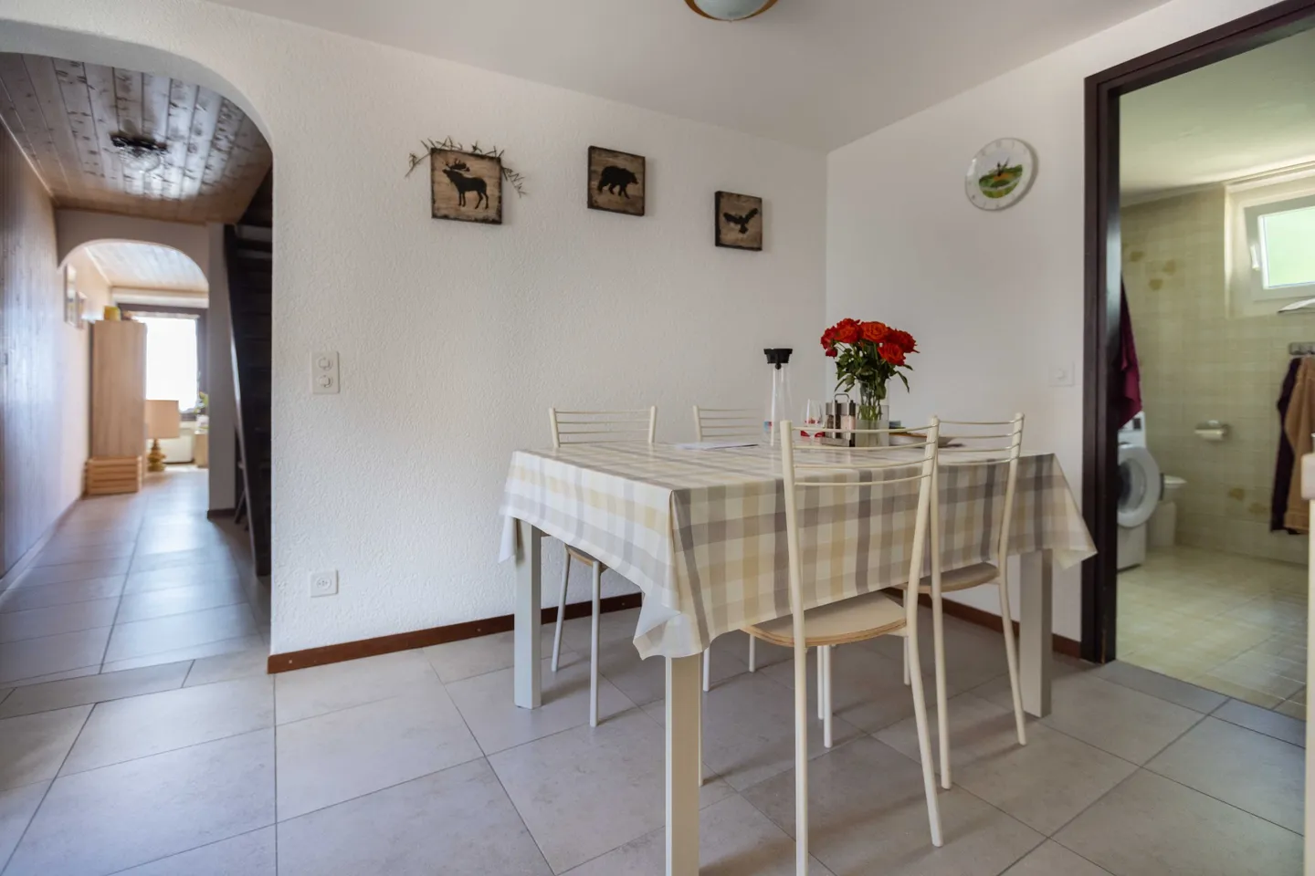 TASSO 0.80 - STUNNING 3.5 ROOMS WITH OPEN VIEW IN CADEMARIO - Photo 4 of 9