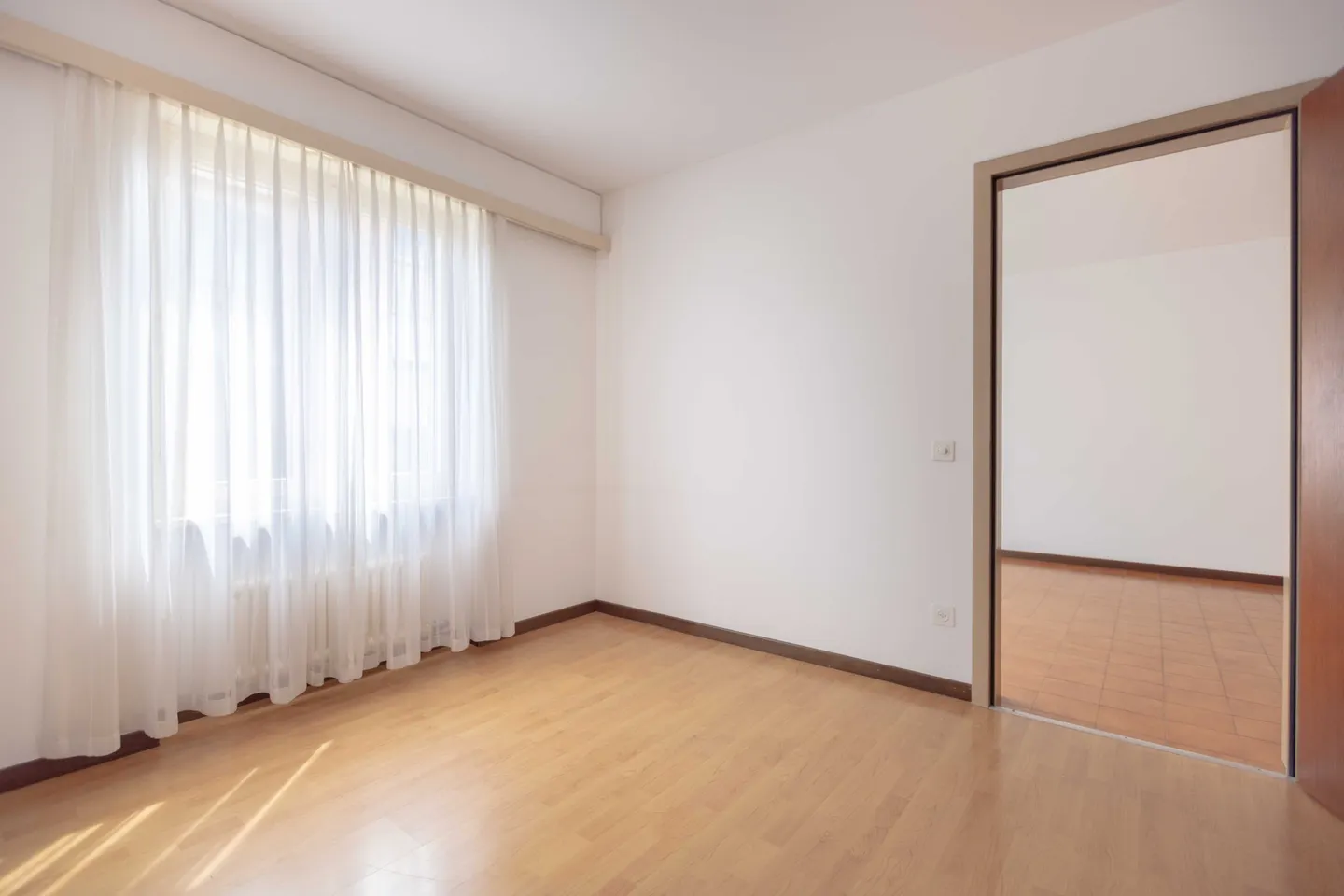 OCCASION - SPACIEUX 2.5 PIÈCES DANS UN SECTEUR STRATÉGIQUE À MENDRISIO - Photo 7 sur 11