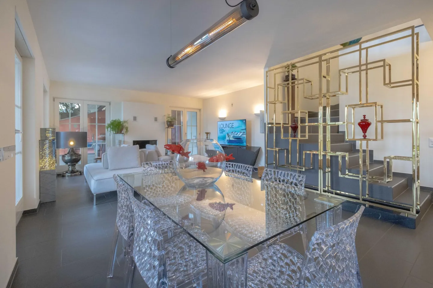 STUNDE VILLA 5.5 ZIMMER MIT SEEBLICK IN COLLINA D'ORO - Foto 4 von 11