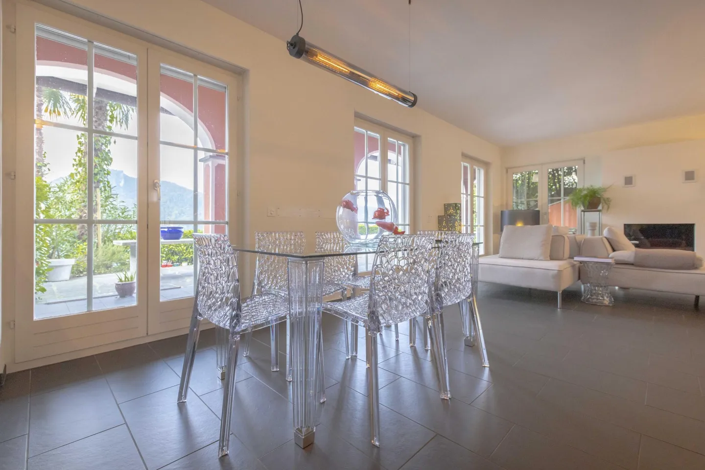 WONDERFUL 5.5 VILLA WITH LAKE VIEW IN COLLINA D'ORO - Photo 2 of 11