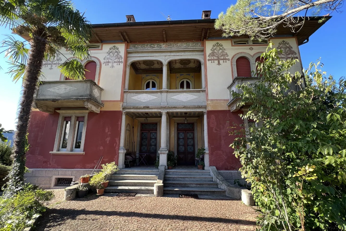 INCANTEVOLE DIMORA STORICA 7.5 LOCALI AFFRESCATA A MORBIO - Foto 1 di 12
