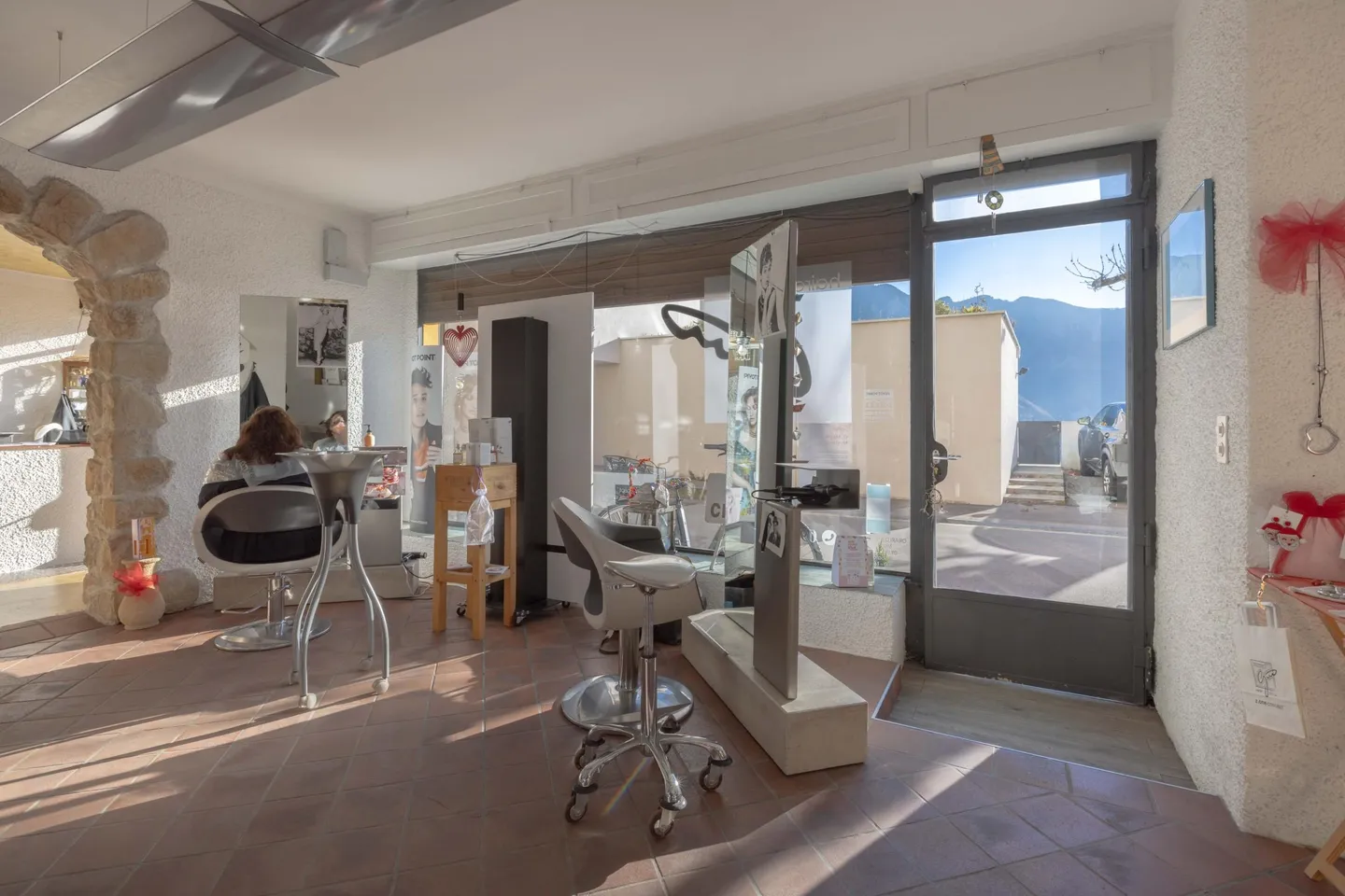 AMPIO SPAZIO COMMERCIALE 2 LOCALI SUL LUNGOLAGO A MELIDE - Foto 6 di 9