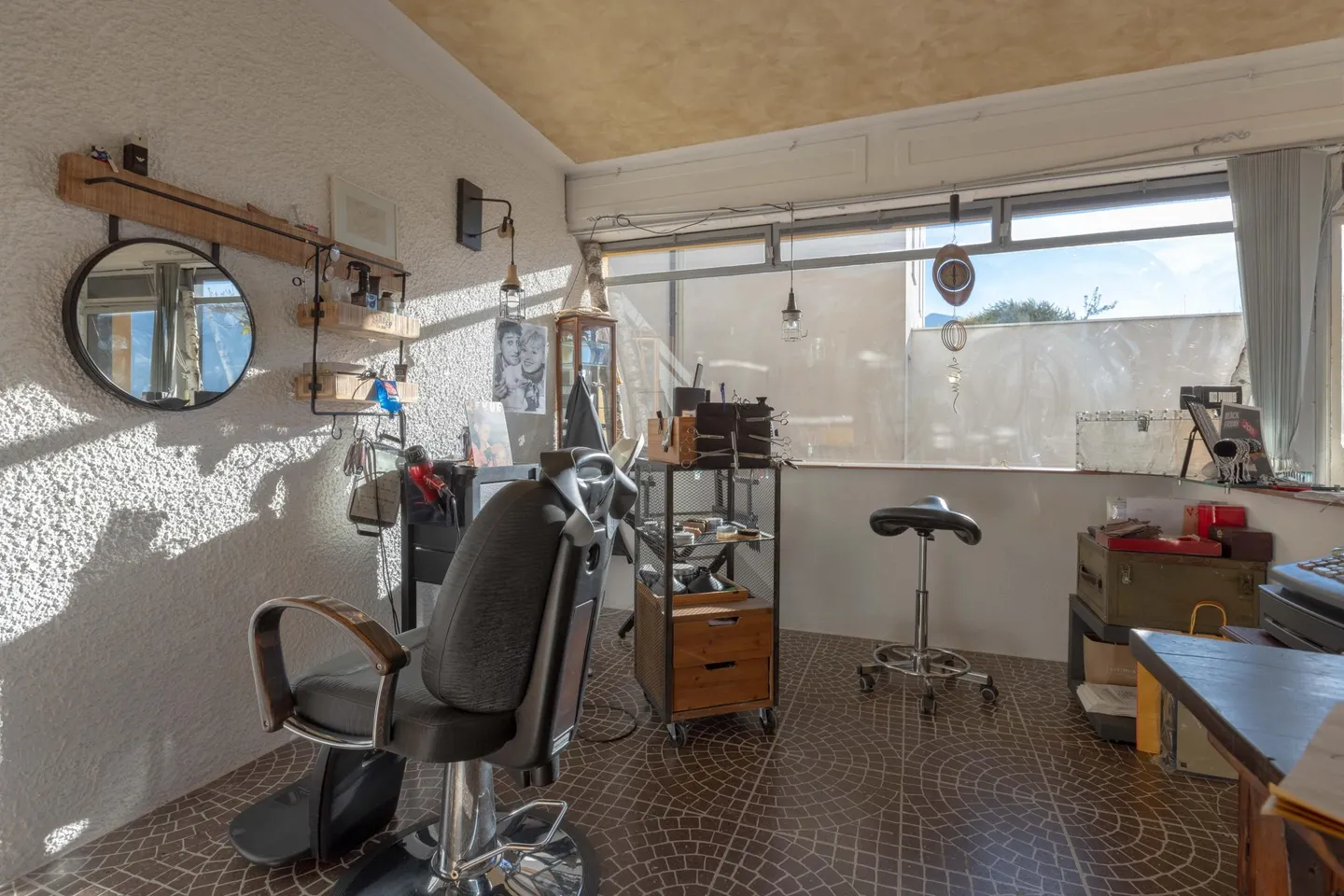 ELEGANTE BILOCALE COMMERCIALE SUL LUNGOLAGO A MELIDE - Foto 8 di 11
