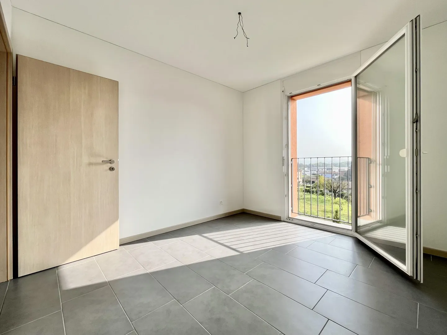 AFFITTASI STUPENDO 4.5 LOCALI DUPLEX CON TERRAZZA A STABIO - Foto 8 di 9