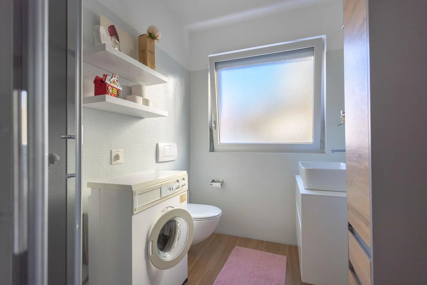 STUPENDO E MODERNO 2.5 LOC. CON GIARDINO PRIVATO A MASSAGNO - Foto 6 di 9