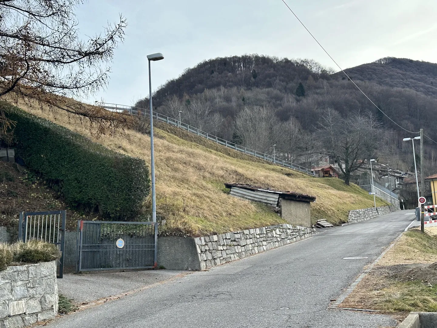 TERRENO EDIFICABILE PER 3-4 UNITà ABITATIVE A CERTARA - Foto 6 di 8