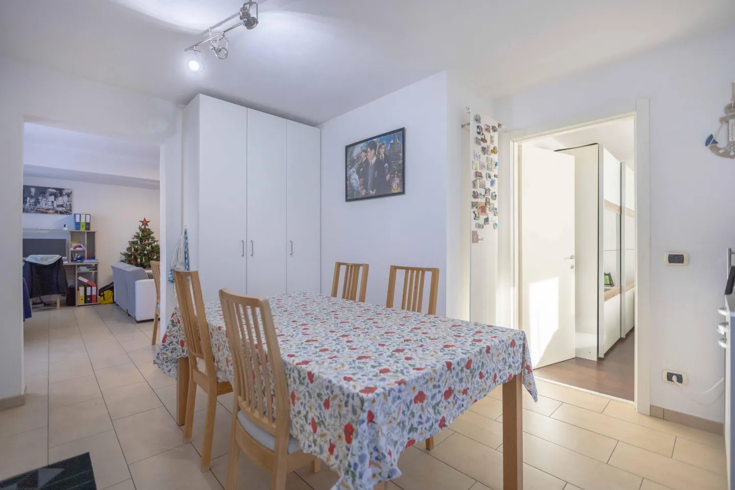 SPLENDIDO 2.5 LOC. CON GIARDINO E BALCONE A DAVESCO SORAGNO - Foto 3 di 10