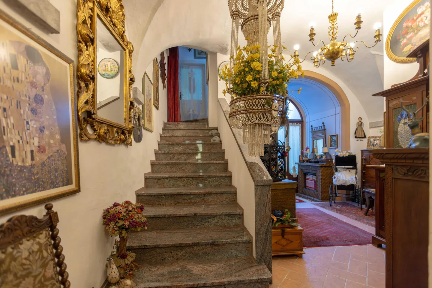 ROMANTICA CASA TICINESE 6 LOCALI CON GIARDINO A BRISSAGO - Photo 7 of 9