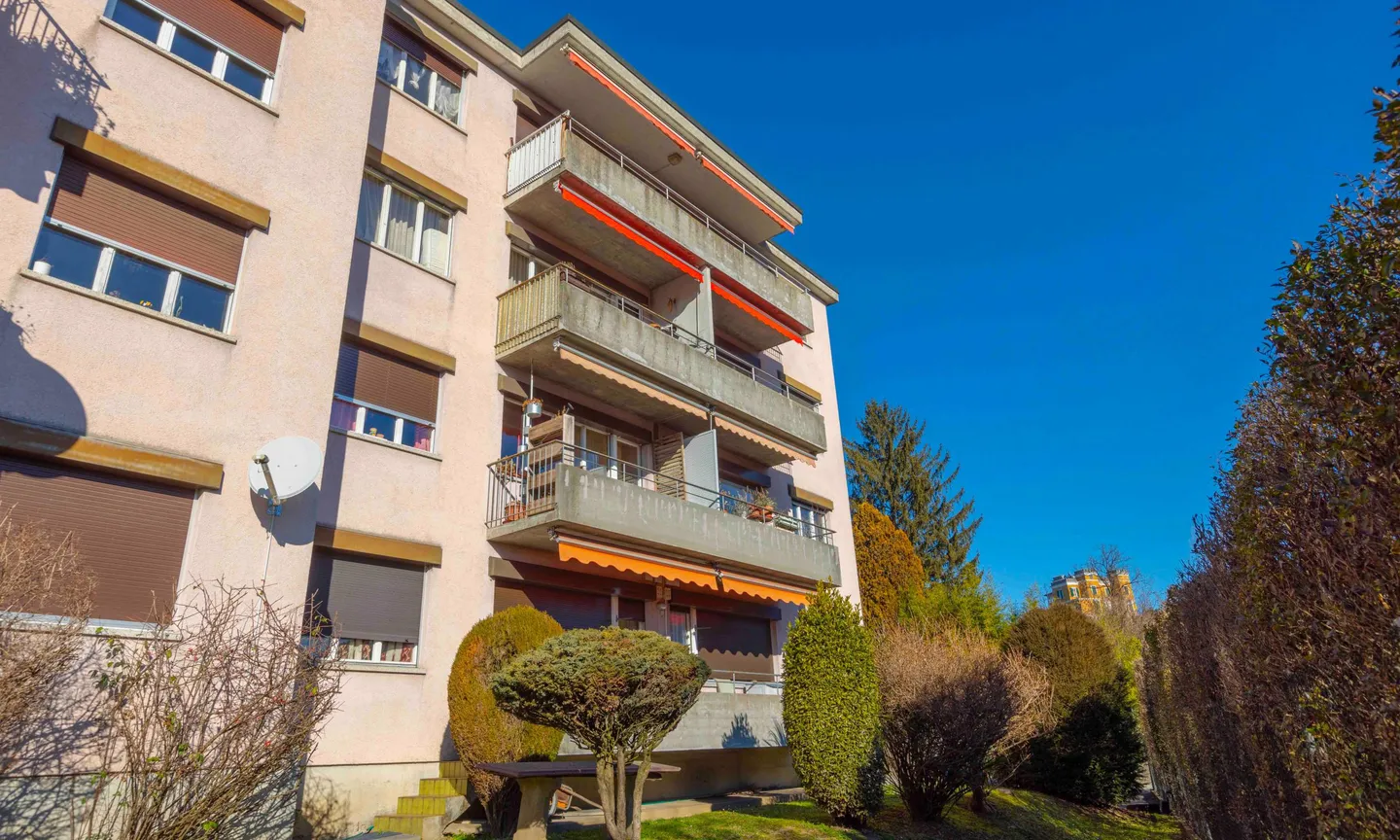 GRANDE APPARTEMENT 3.5 PIÈCES RÉNOVÉ À STABIO - Photo 9 sur 9