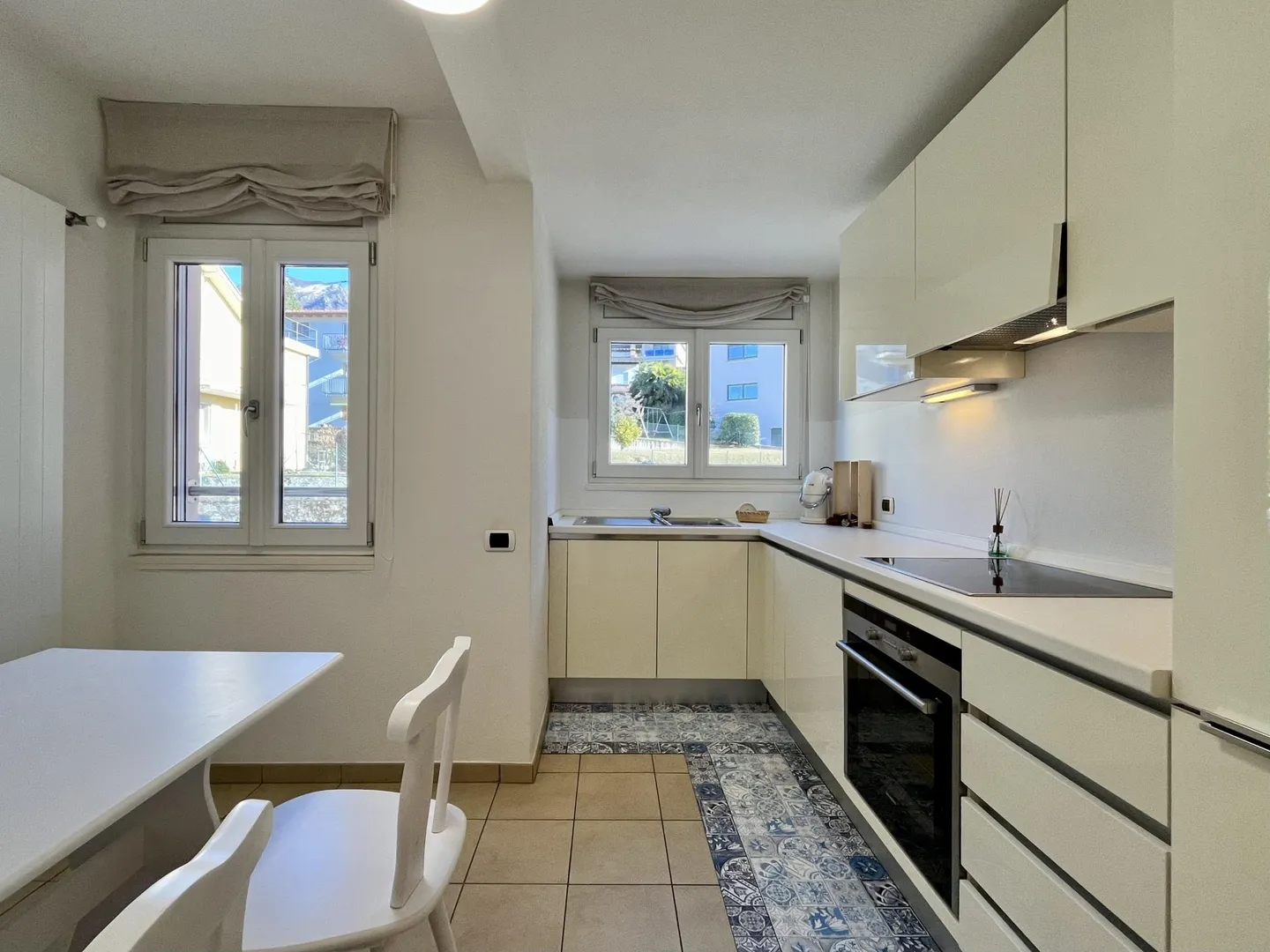 BEL APPARTEMENT MEUBLÉ DE DEUX PIÈCES À LOUER À DAVESCO-SORAGNO - Photo 1 sur 9