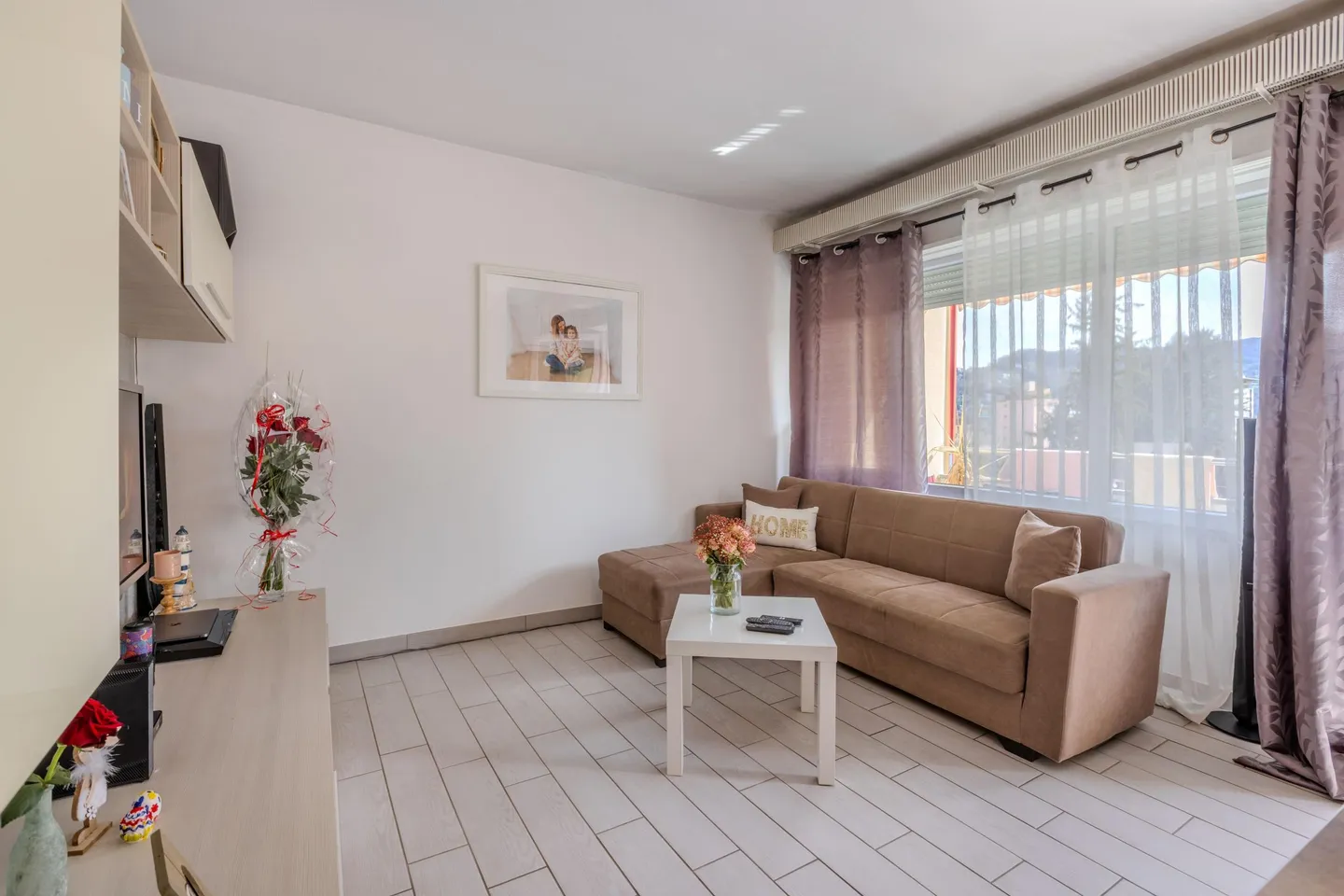 TASSO 1.07 - COMFORTABLE 3.5 ROOMS FOR RENT WITH BALCONY IN AGNO - Photo 3 of 9