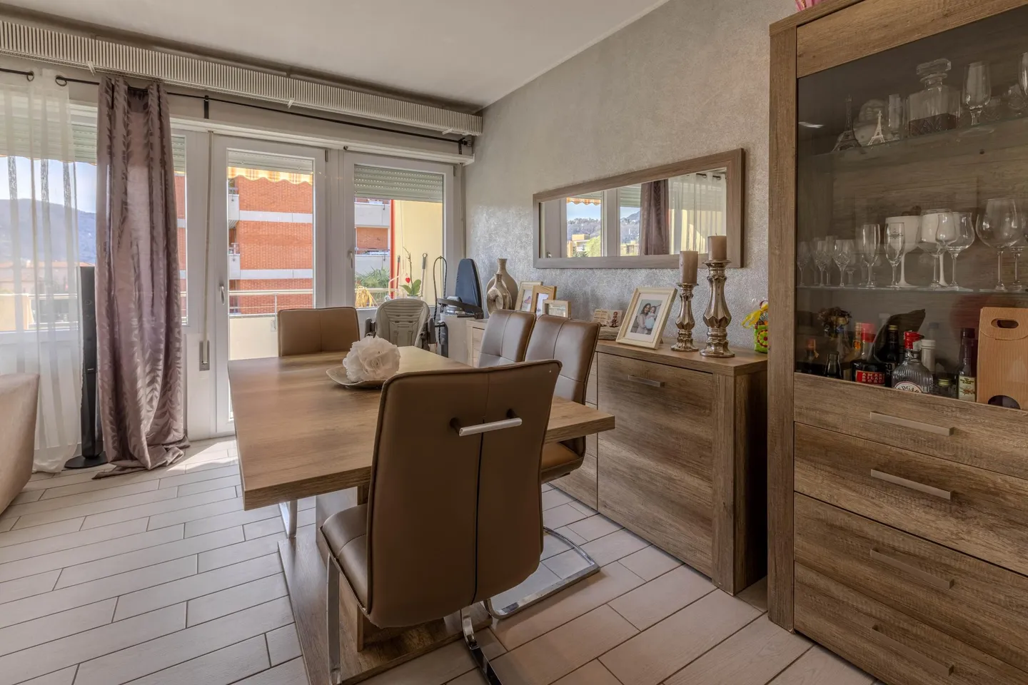 TASSO 1.07 - COMFORTABLE 3.5 ROOMS FOR RENT WITH BALCONY IN AGNO - Photo 4 of 9