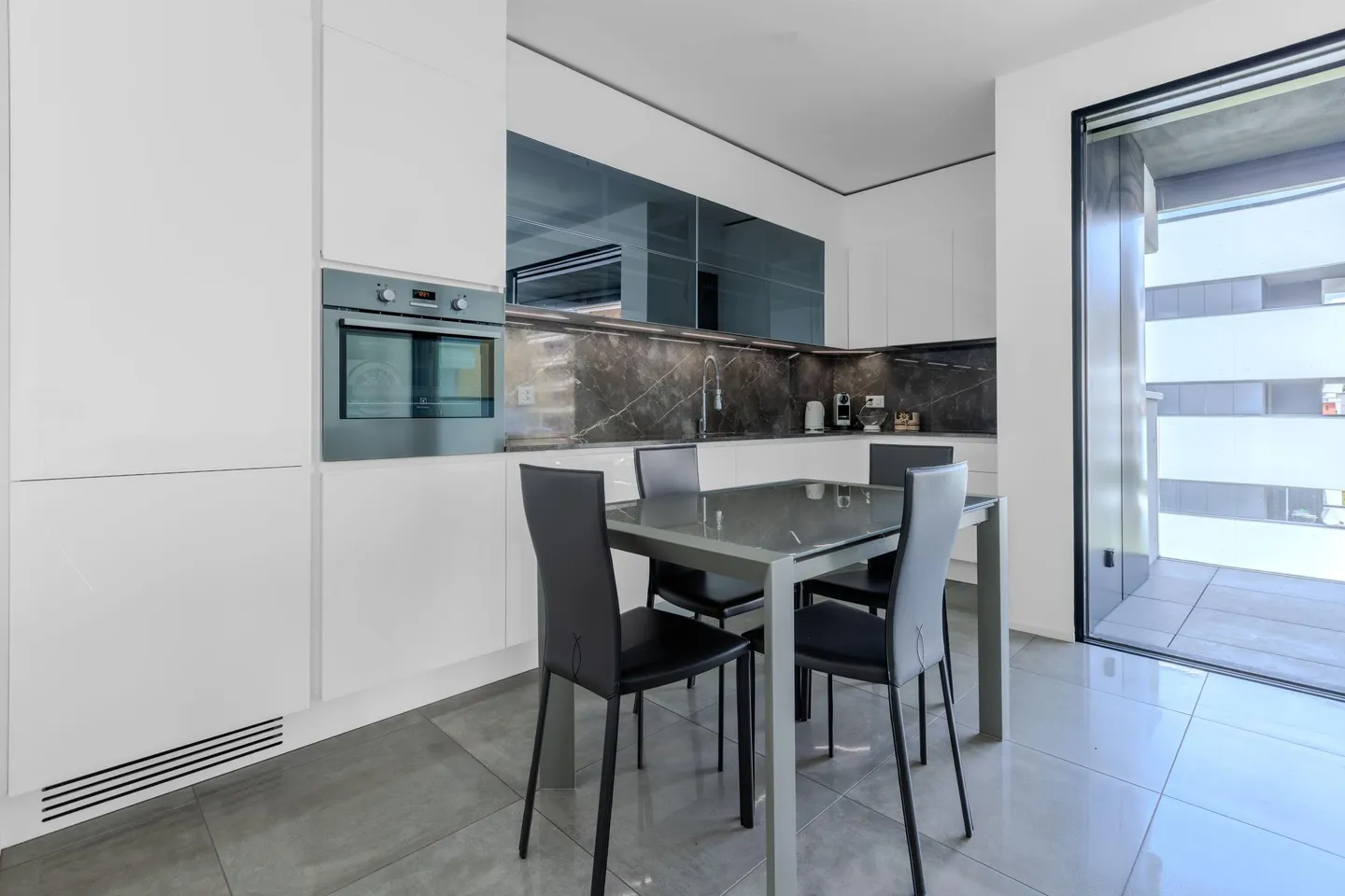 MODERNO APPARTAMENTO 2.5 LOCALI CON TERRAZZA A PREGASSONA - Foto 1 di 9