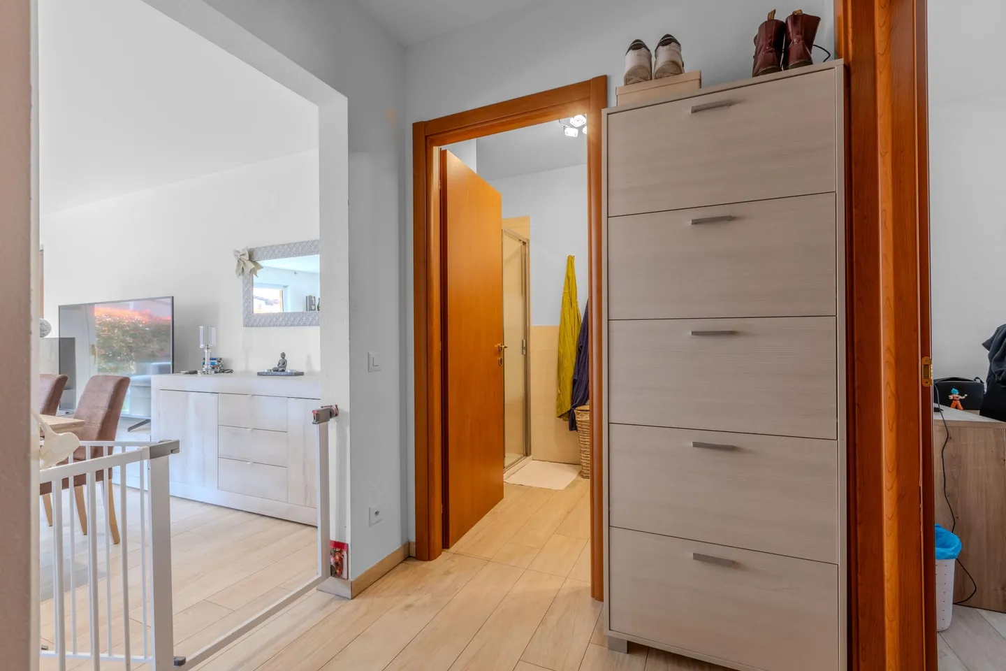 SPACIOUS AND MODERN 3.5 ROOMS WITH GARDEN IN CURIO - Photo 5 of 9