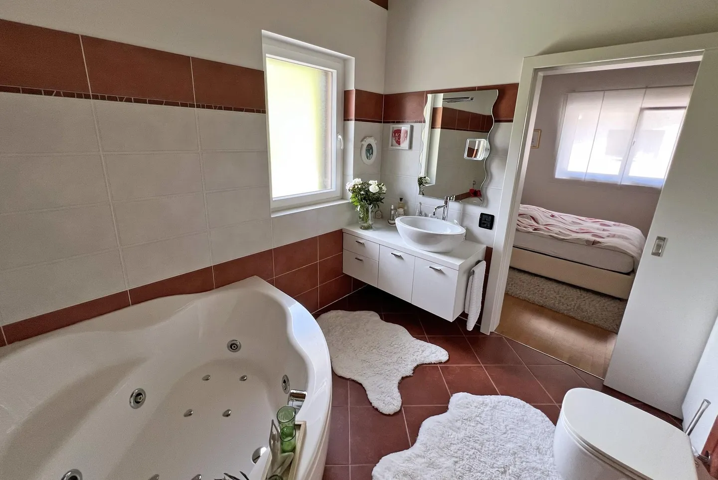 WONDERFUL AND LARGE ATTIC 8.5 ROOMS IN LAMONE - Photo 8 of 10