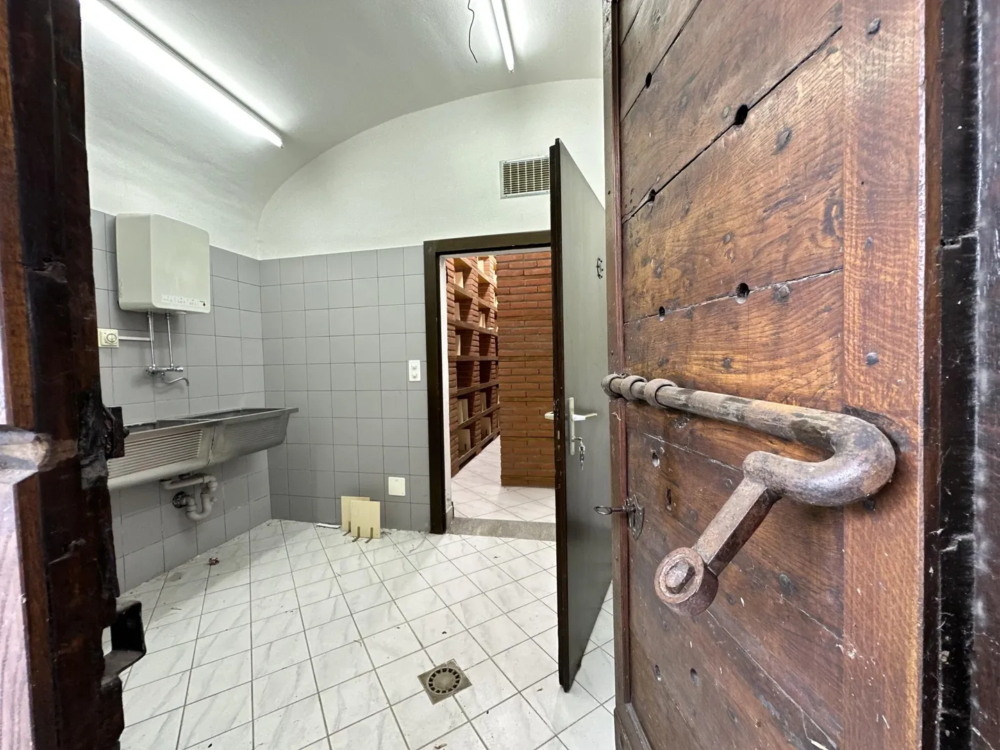 CARATTERISTICA CASA 3.5 LOCALI CON CANTINA A VOLTA A MELIDE - Foto 7 di 8