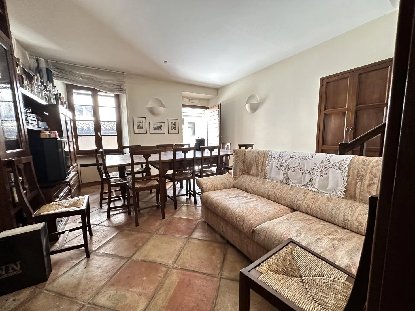 CARATTERISTICA CASA 3.5 LOCALI CON CANTINA A VOLTA A MELIDE - Foto 3 di 8