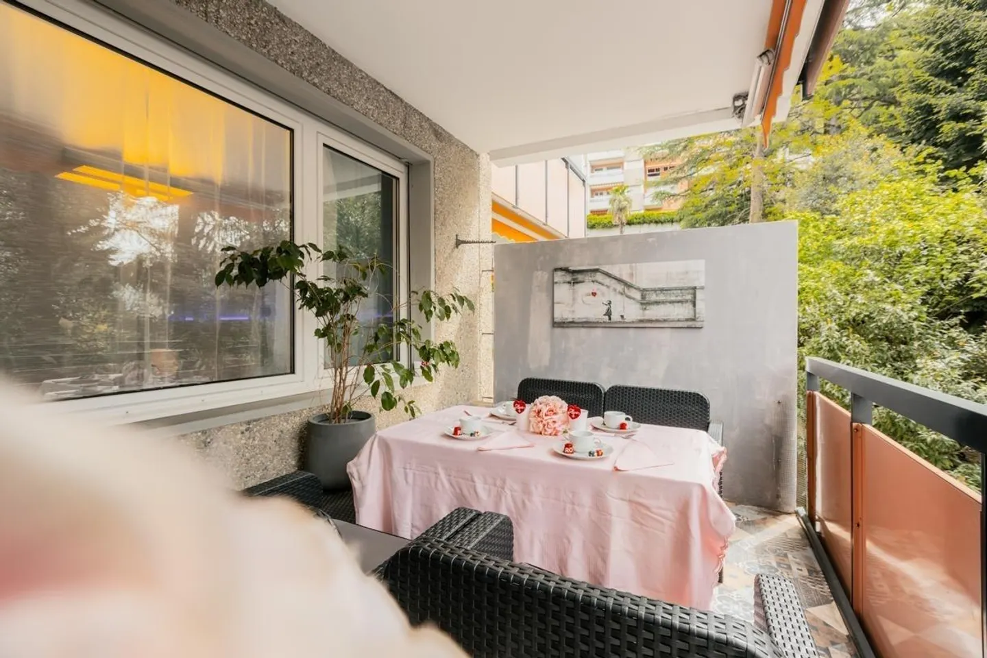 Praktische Zwei-Zimmer-Wohnung in einer Residenz mit Pool in Bissone - Foto 9 von 11