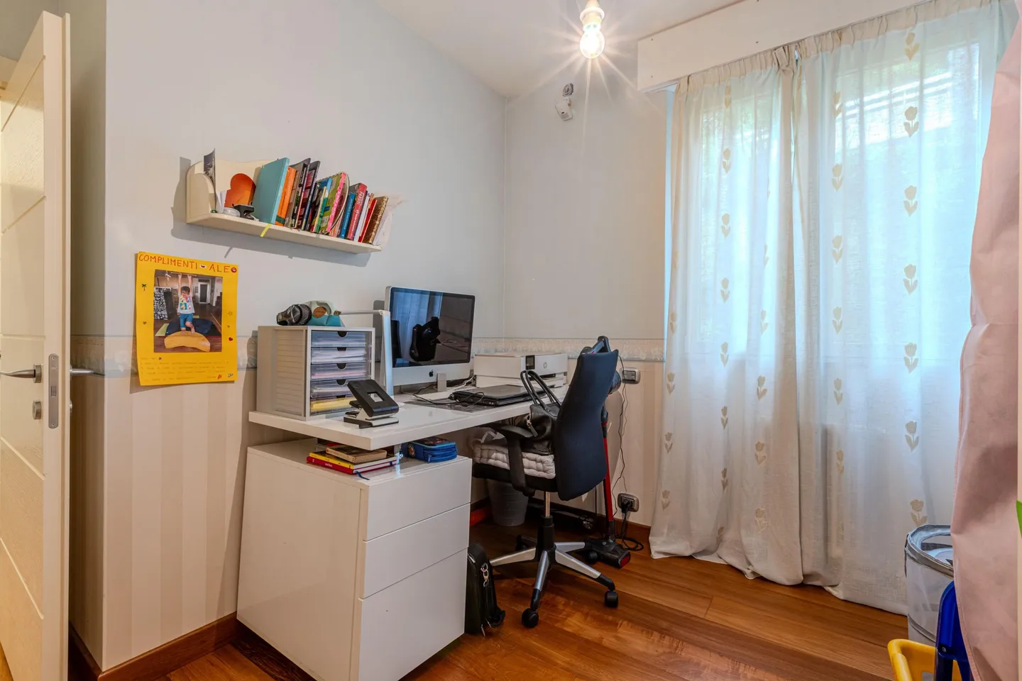 SPLENDID 4.5 ROOMS WITH TERRACE LAKE VIEW IN BISSONE - Photo 8 of 9