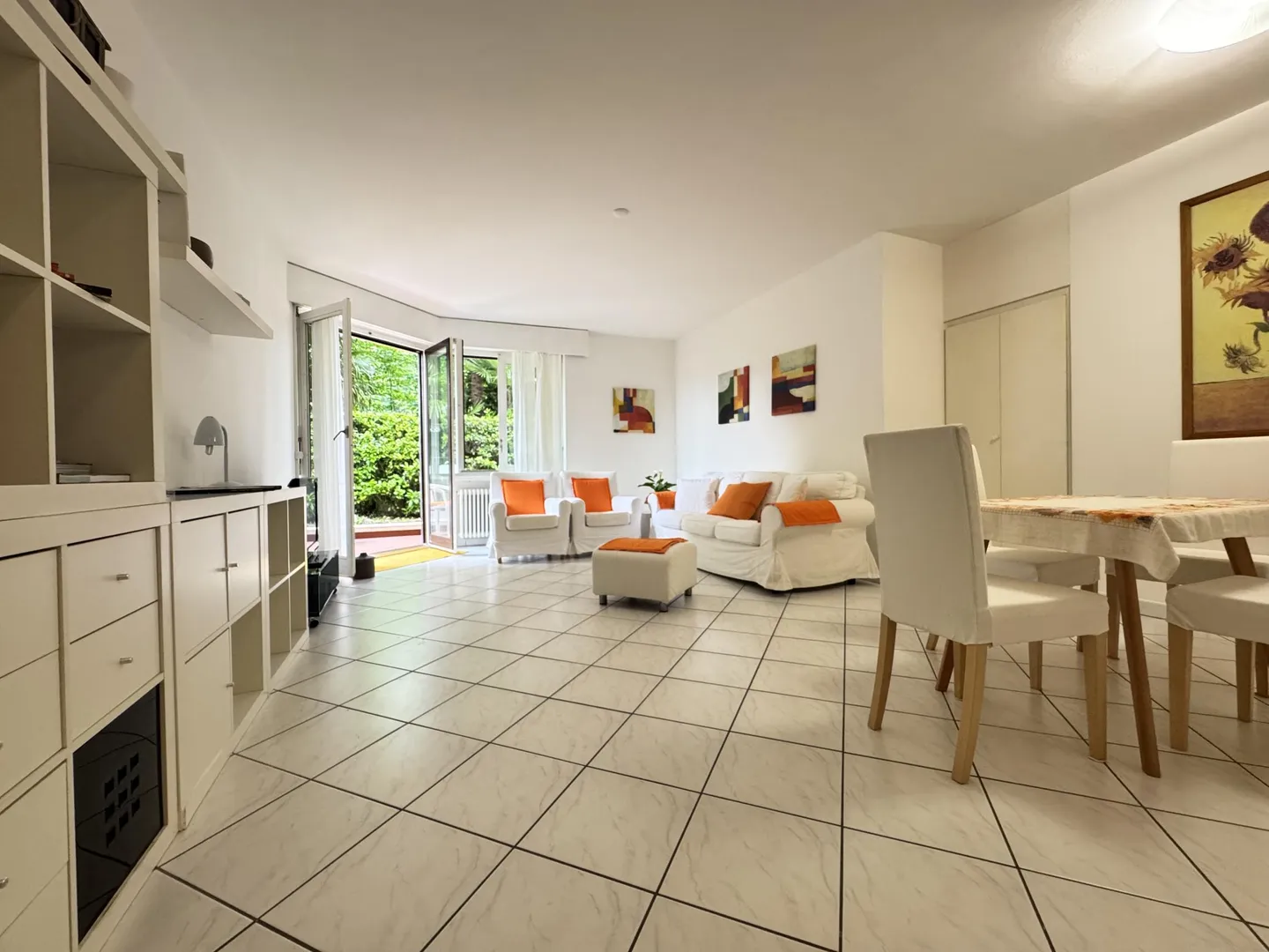 GELEGENHEIT - 3,5 ZIMMER MIT OFFENEM BLICK IN LUGANO SÜD - Foto 1 von 10