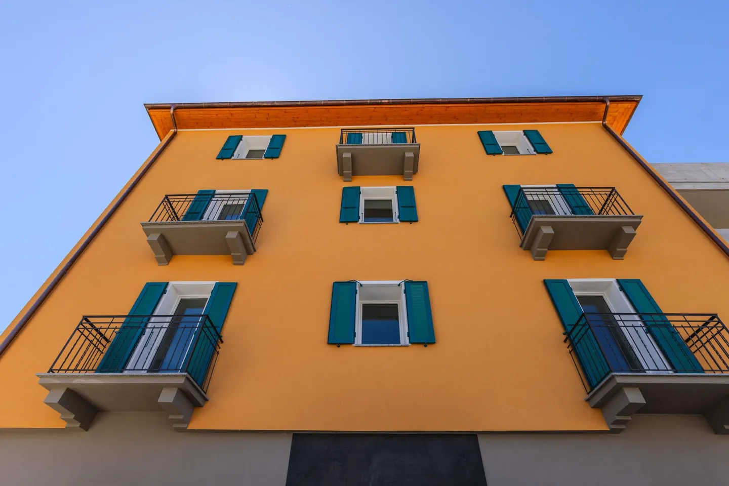 STUPENDO 4.5 LOCALI CON AMPIA TERRAZZA COPERTA A MAGADINO - Foto 9 di 9