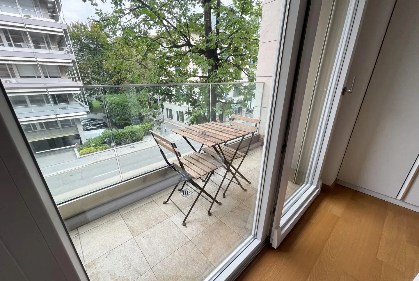 MODERNO 2.5 LOCALI ARREDATO CON BALCONE IN CENTRO A LUGANO - Foto 6 di 10