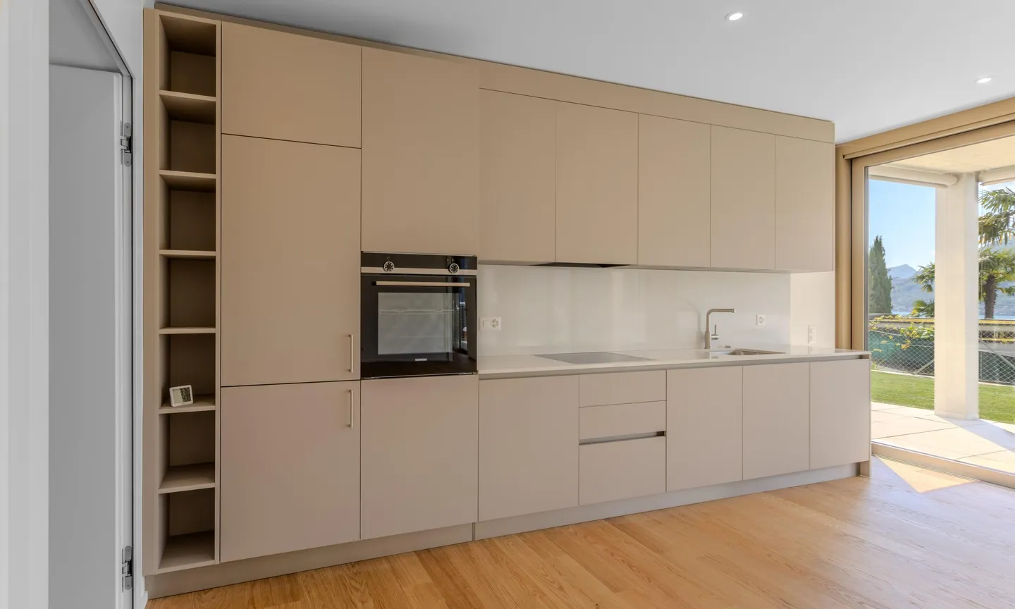 NUOVO 2.5 LOCALI CON GIARDINO E VISTA LAGO A BISSONE - Foto 2 di 9