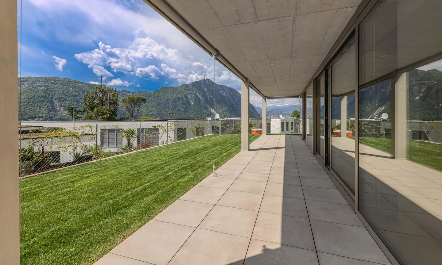 NUOVO 2.5 LOCALI CON GIARDINO E VISTA LAGO A BISSONE - Foto 3 di 9