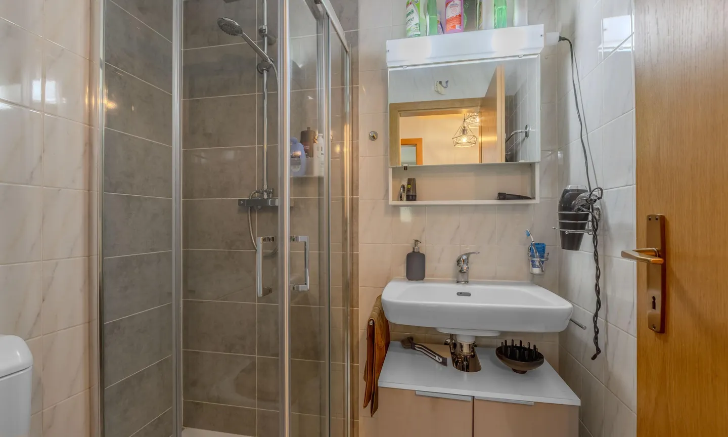 Einladende 4,5 Zimmer mit Terrasse in Morbio Inferiore - Foto 9 von 9
