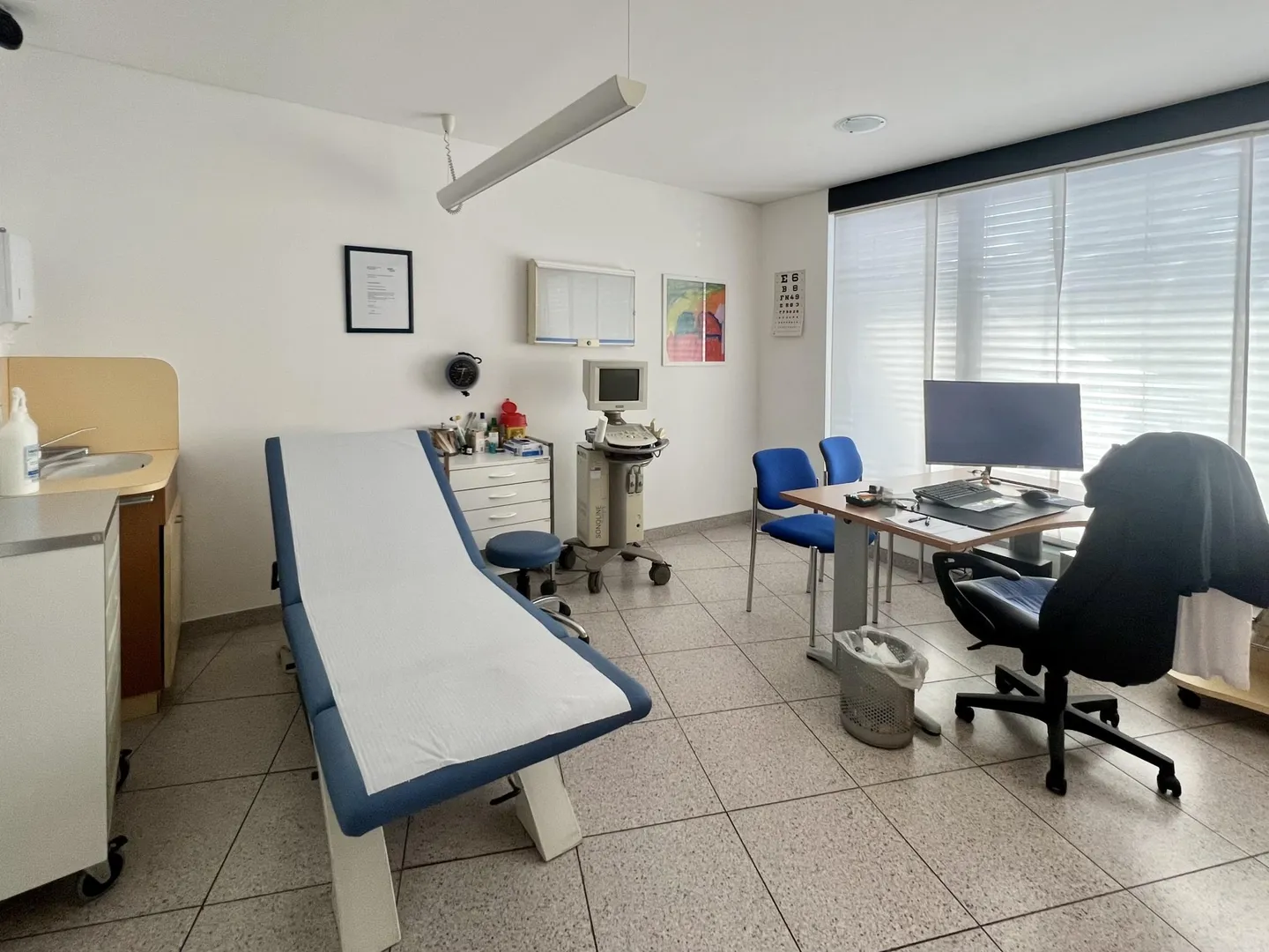 AFFITTASI SUPERIFICIE AMMINISTRATIVA 7 LOCALI A VEZIA - Foto 7 di 10