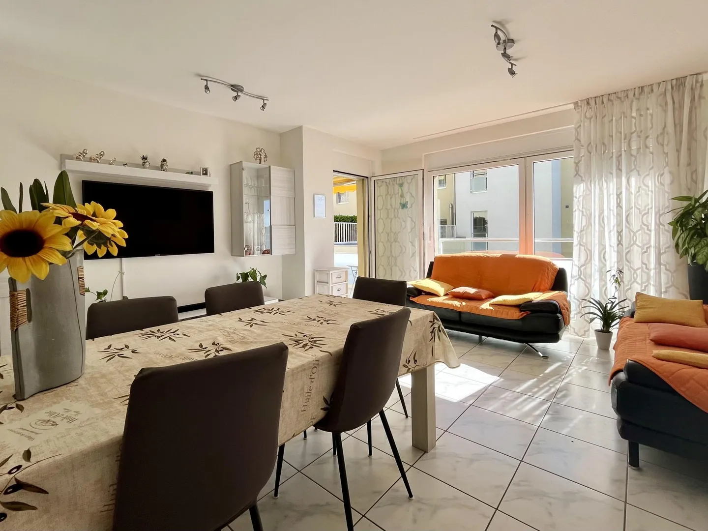 FOR RENT BEAUTIFUL 3.5 WITH GARDEN AND TERRACE IN MASSAGNO - Photo 1 of 9