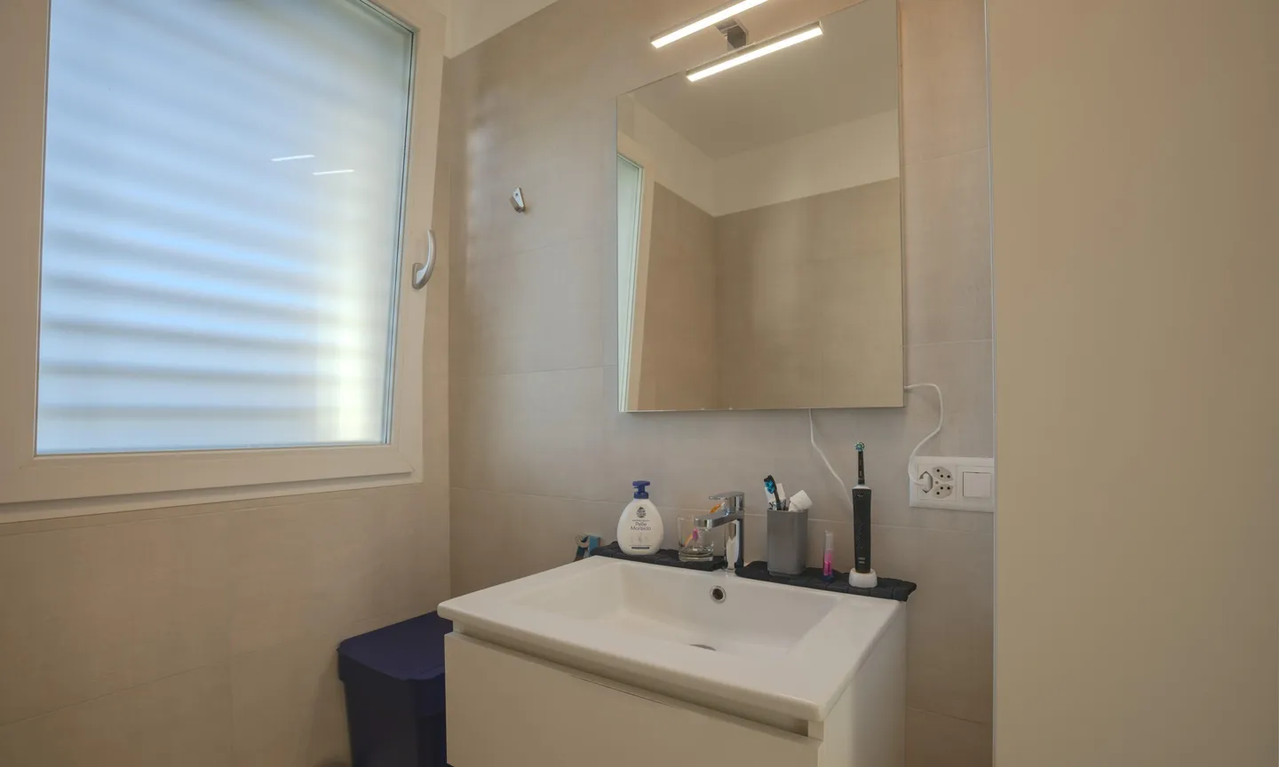 MODERN 2.5 ROOMS WITH TERRACE AND OPEN VIEW IN VACALLO - Photo 8 of 9