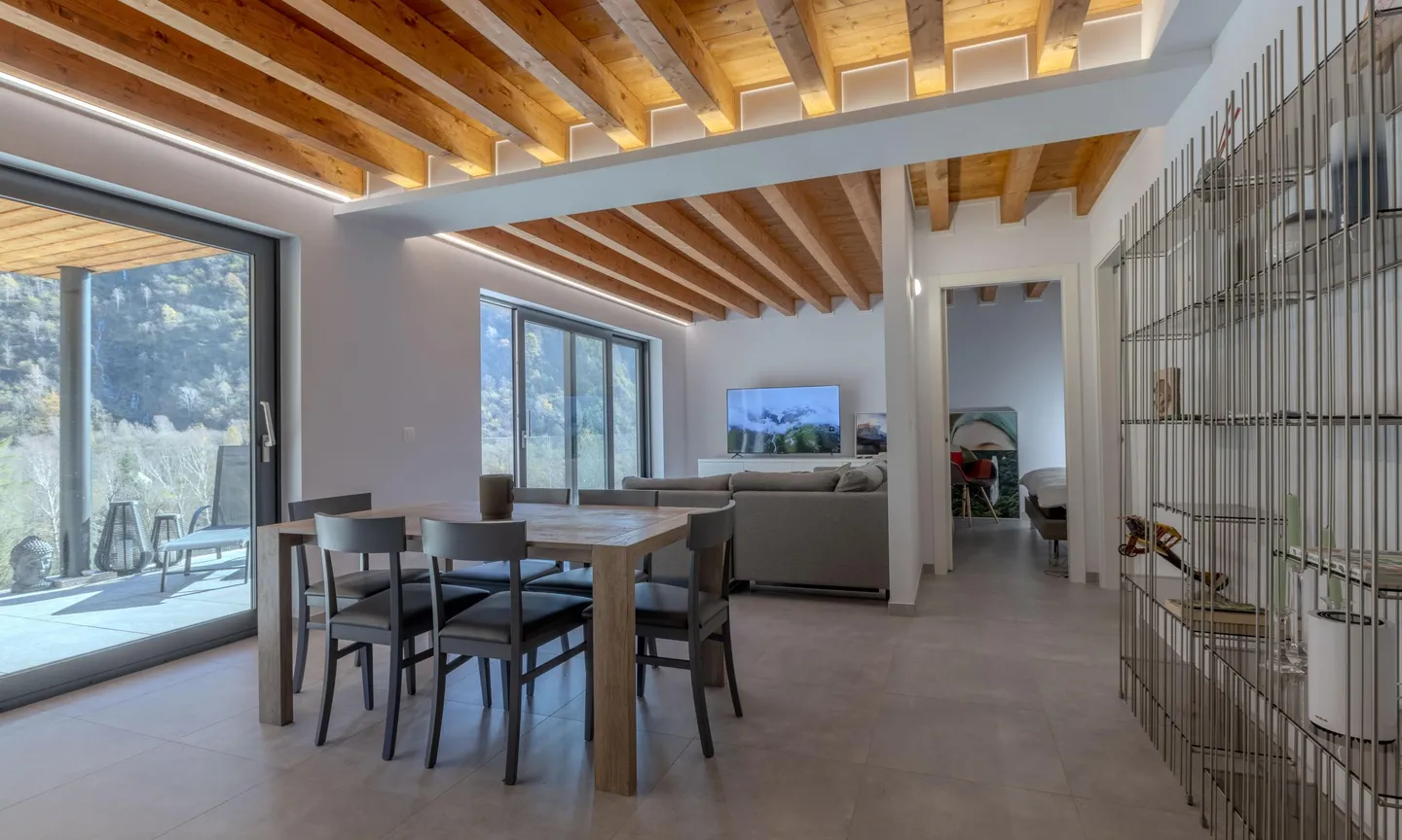 SPEKTAKULÄRE NEUE VILLA MIT 5,5 ZIMMERN IN BRIONE IN VAL VERZASCA - Foto 4 von 9