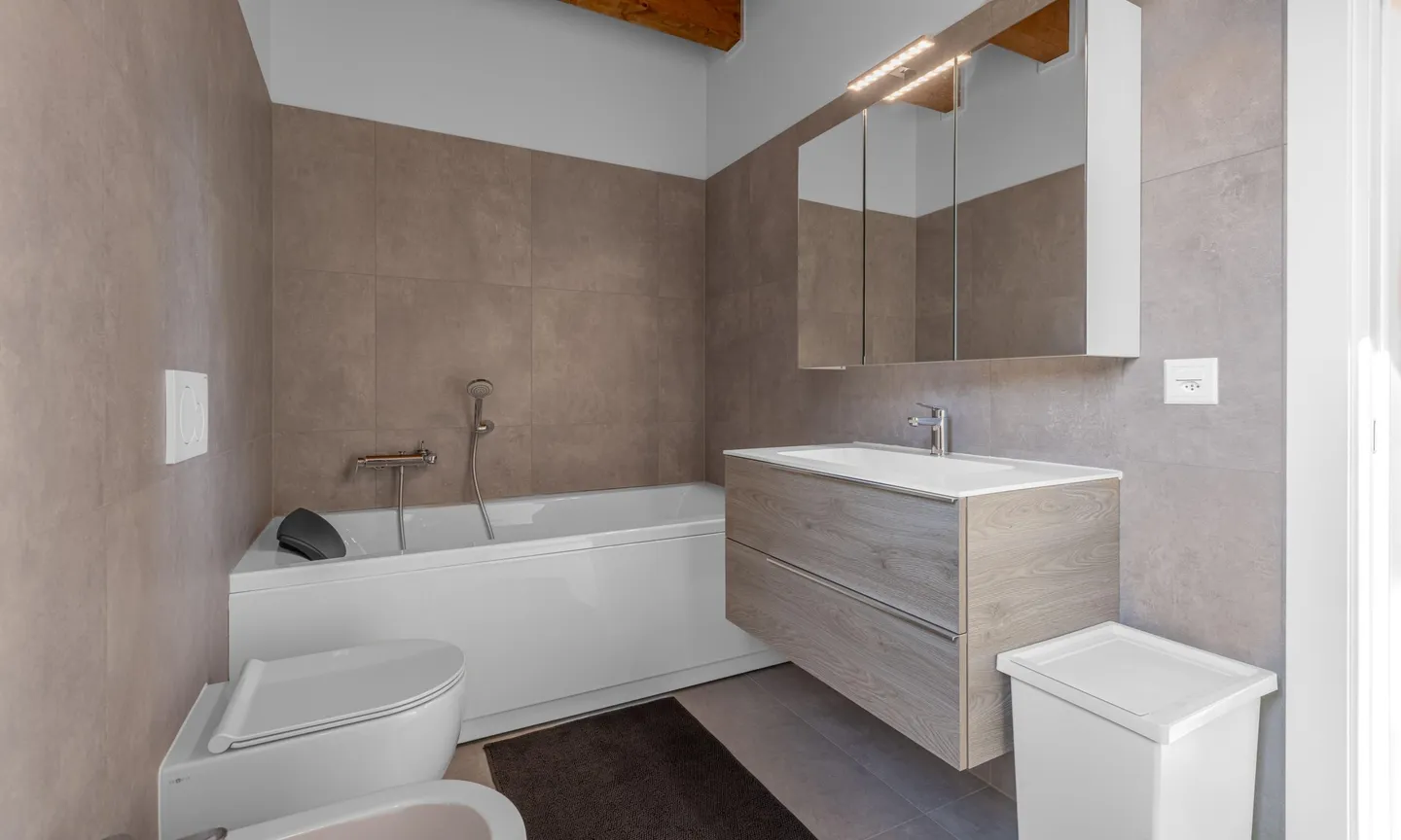 SPEKTAKULÄRE NEUE VILLA MIT 5,5 ZIMMERN IN BRIONE IN VAL VERZASCA - Foto 9 von 9