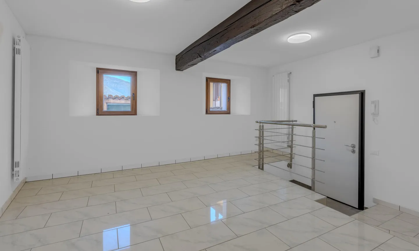 Charming 2.5 Room Apartment in Sigirino - Photo 4 of 9