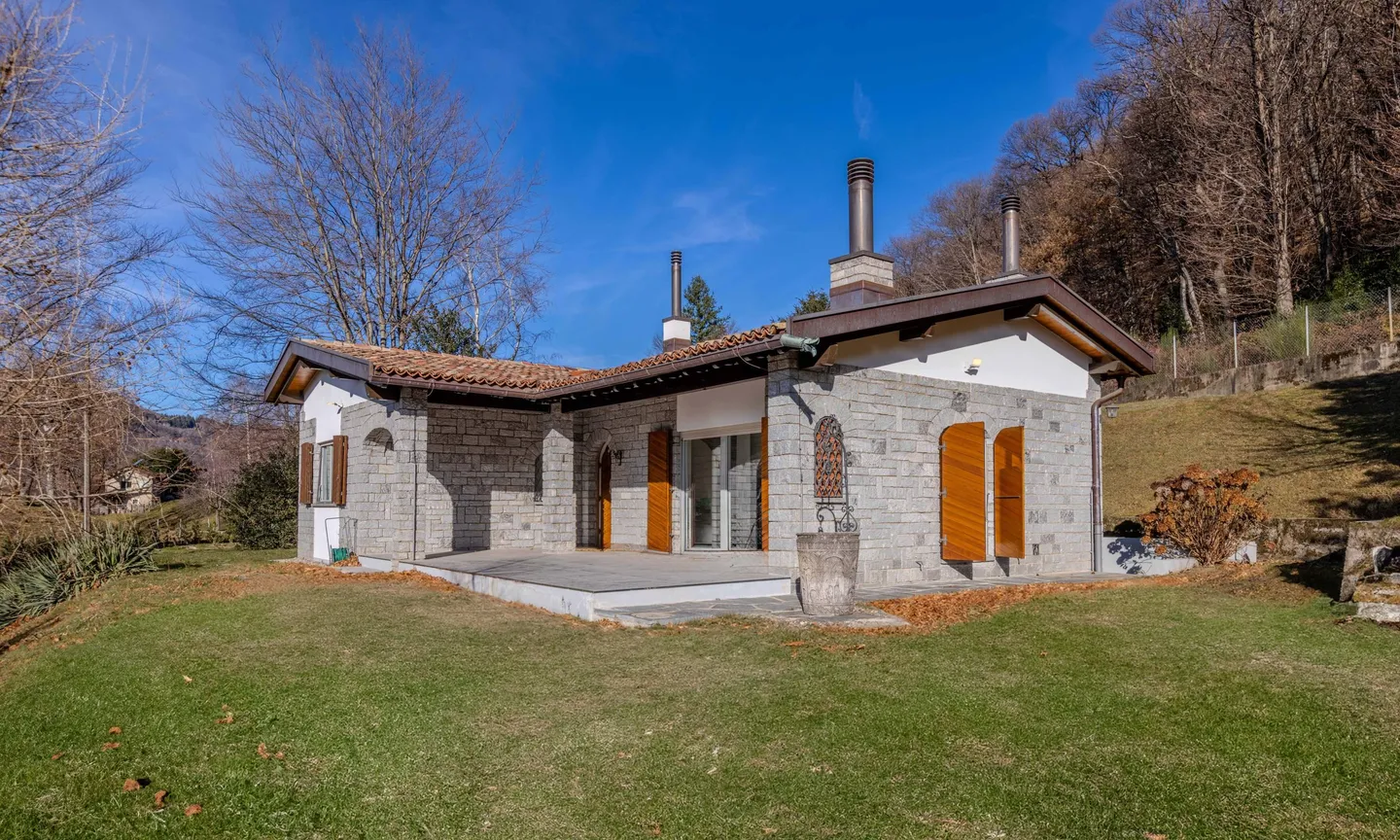 STUPENDA CASA DI MONTAGNA 3.5 LOCALI CON GIARDINO A LOPAGNO - Foto 7 di 10