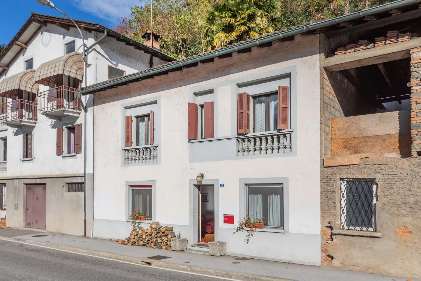 OCCASION - 3.5 ROOMS HOUSE WITH TERRACES IN PONTE TRESA - Photo 2 of 13