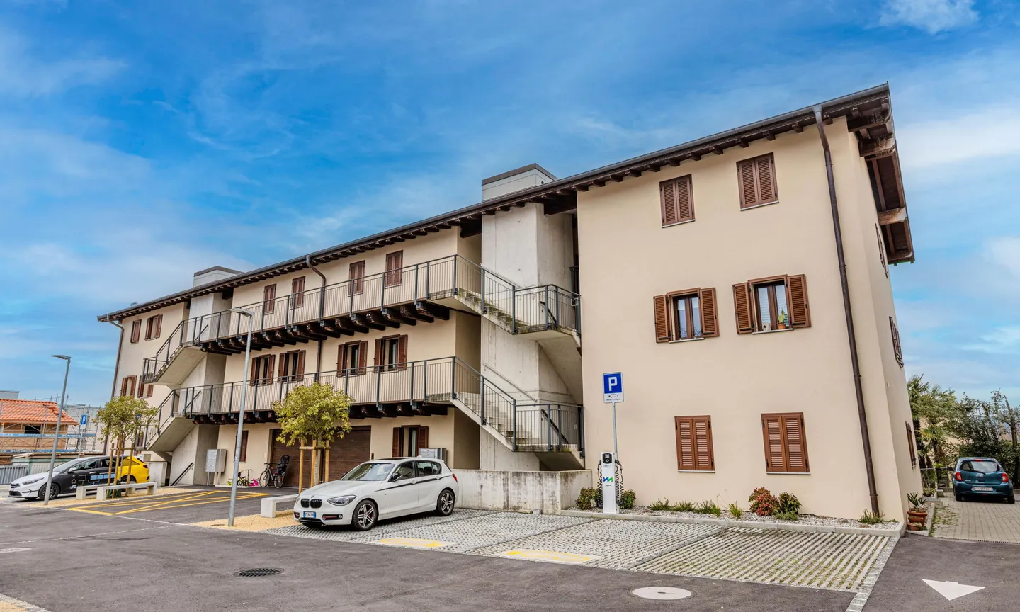 PALAZZINA RESIDENZIALE MINERGIE A REDDITO A LIGORNETTO - Foto 1 di 9