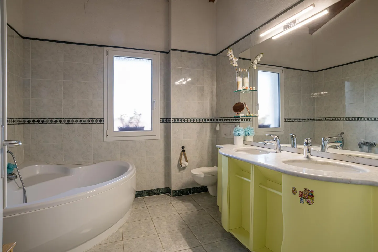 ELEGANT VILLA 5.5 WITH WONDERFUL GARDEN IN LIGORNETTO - Photo 9 of 10