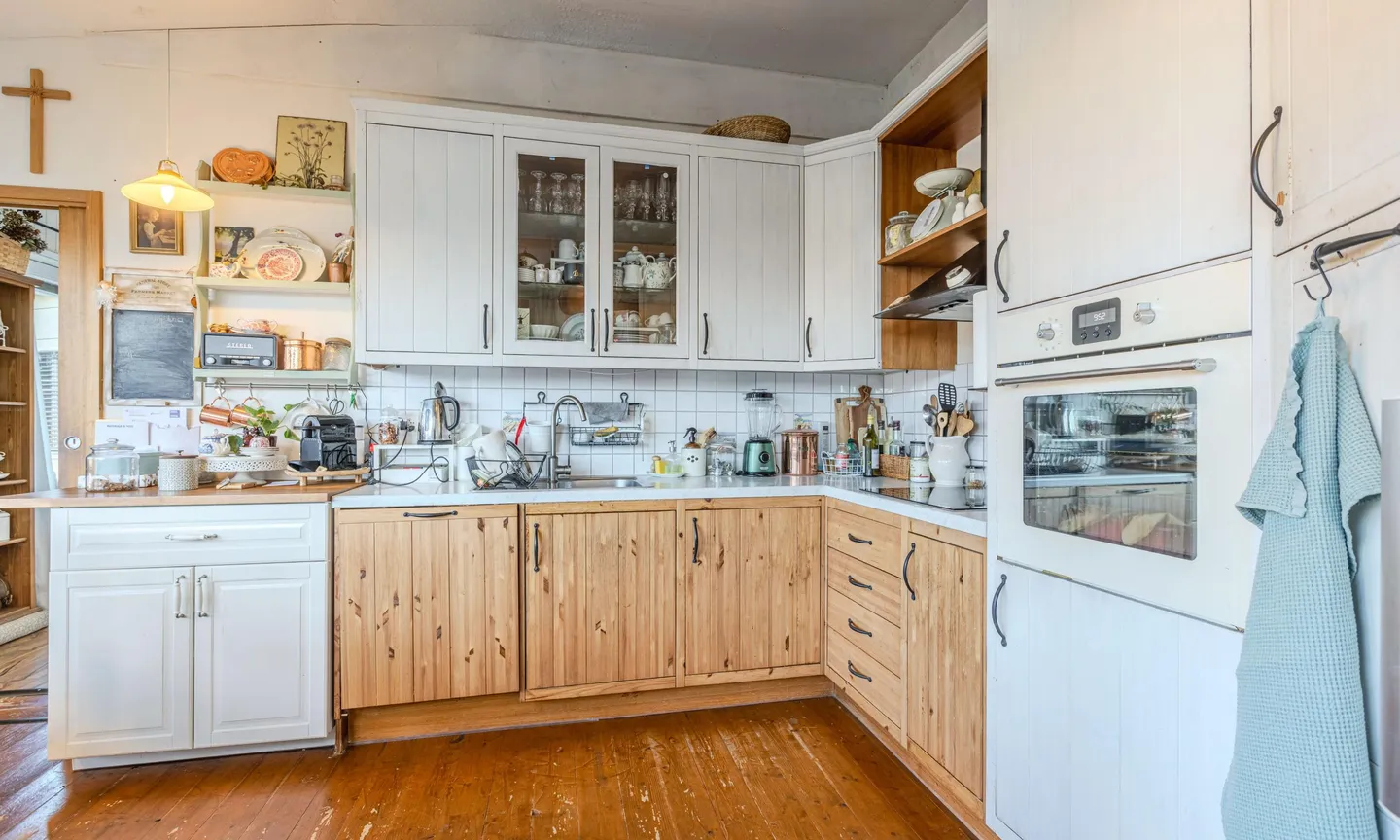 GRANDE CASA DI 7.5 LOCALI VISTA LAGO A BISSONE - Foto 3 di 9