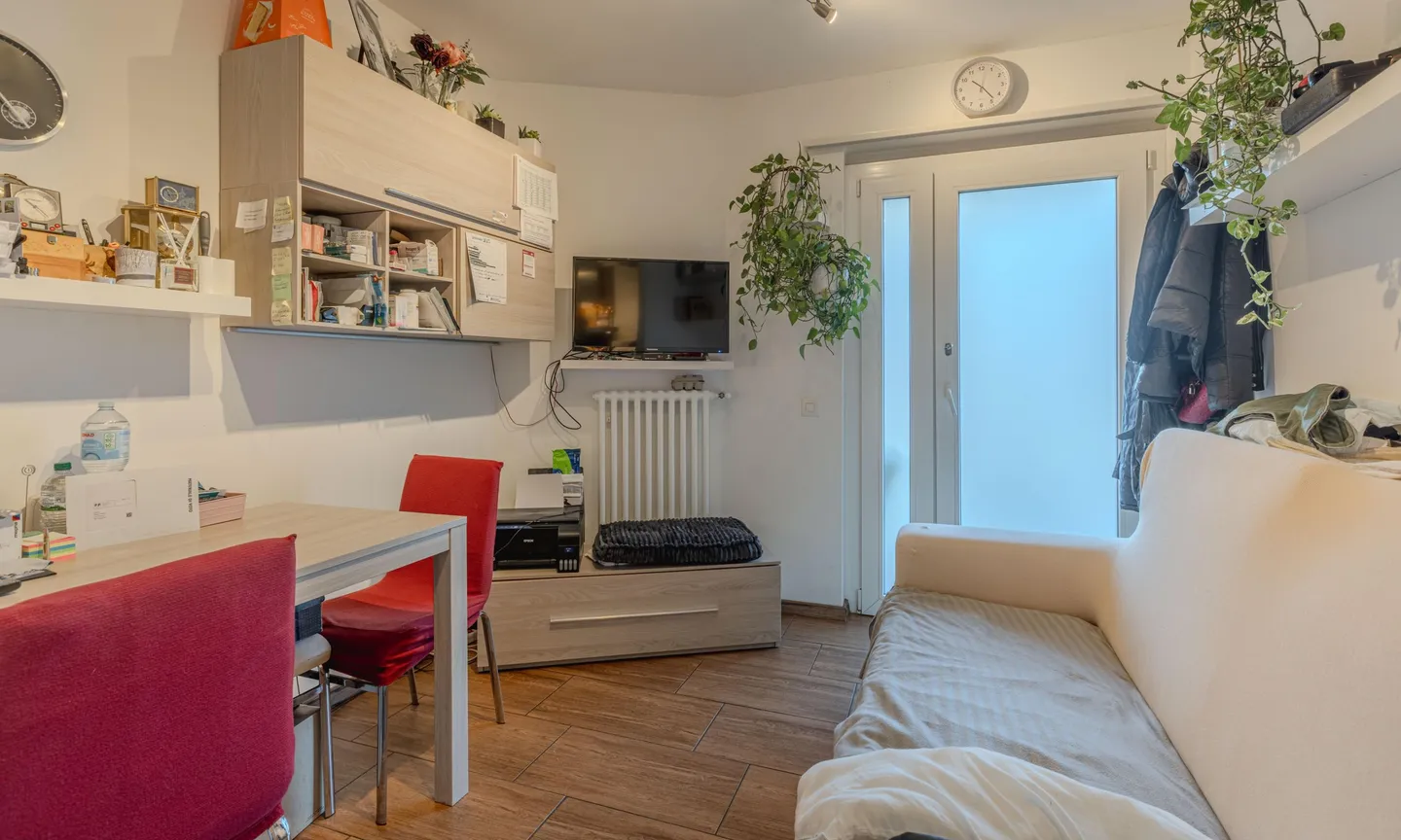 GRANDE CASA DI 7.5 LOCALI VISTA LAGO A BISSONE - Foto 7 di 9