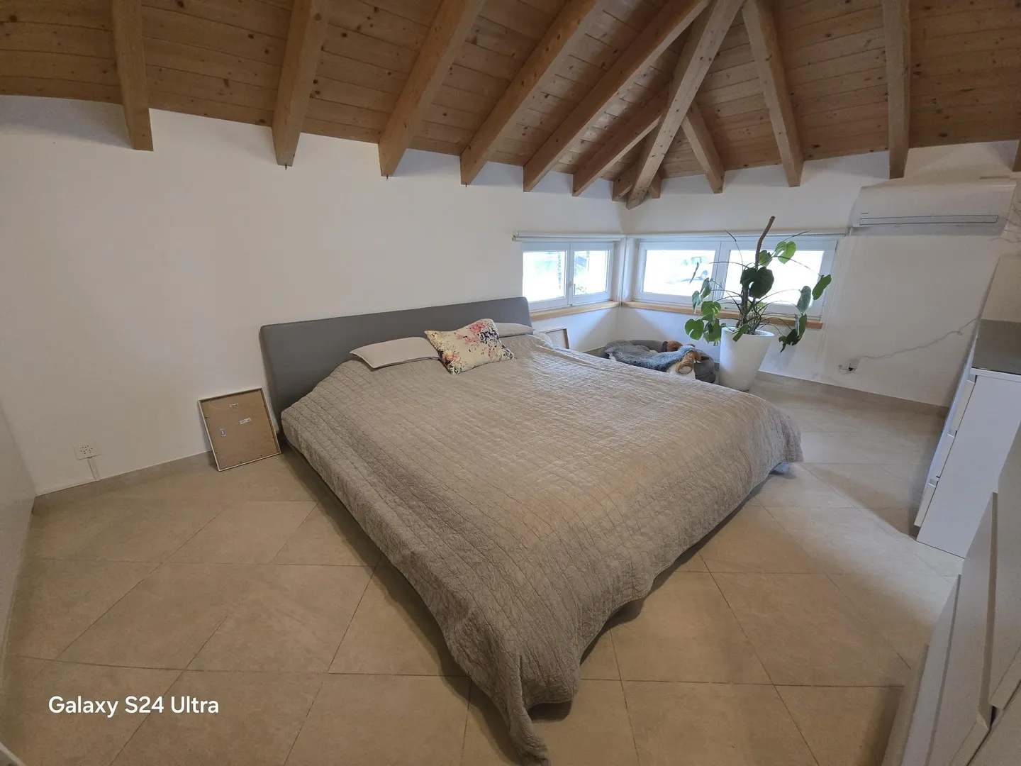 OCCASIONE - CASA BIFAMILIARE 7.5 CON AMPIO UFFICIO A LOCARNO - Foto 6 di 9